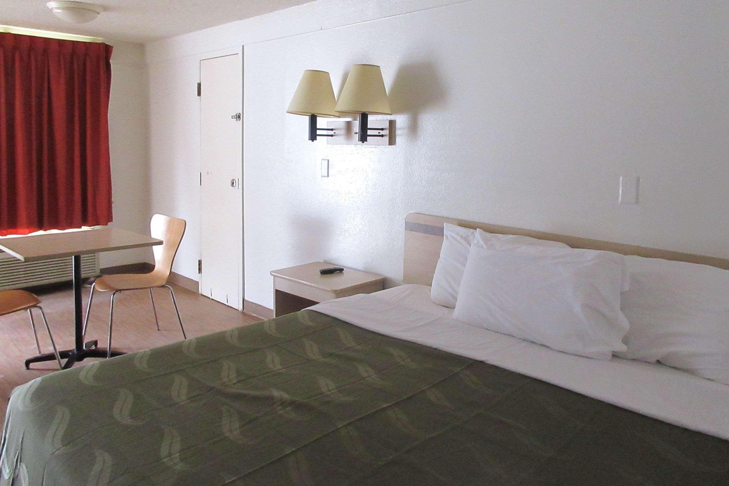 Rodeway Inn Washington Buitenkant foto
